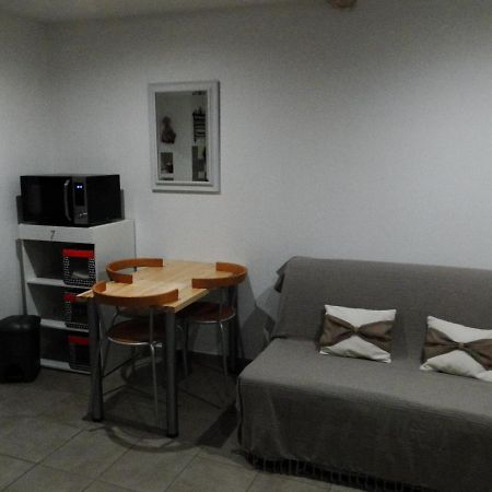 Sympathique Appartement LʼIsle-sur-la-Sorgue Eksteriør billede